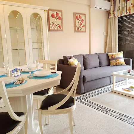 Belvilla By Oyo Sky-high Seaside Flat, Cleaning Included Apartment