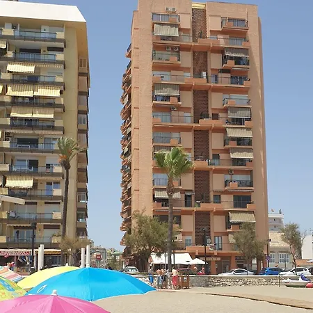 Apartment Belvilla By Oyo Sky-high Seaside Flat, Cleaning Included *